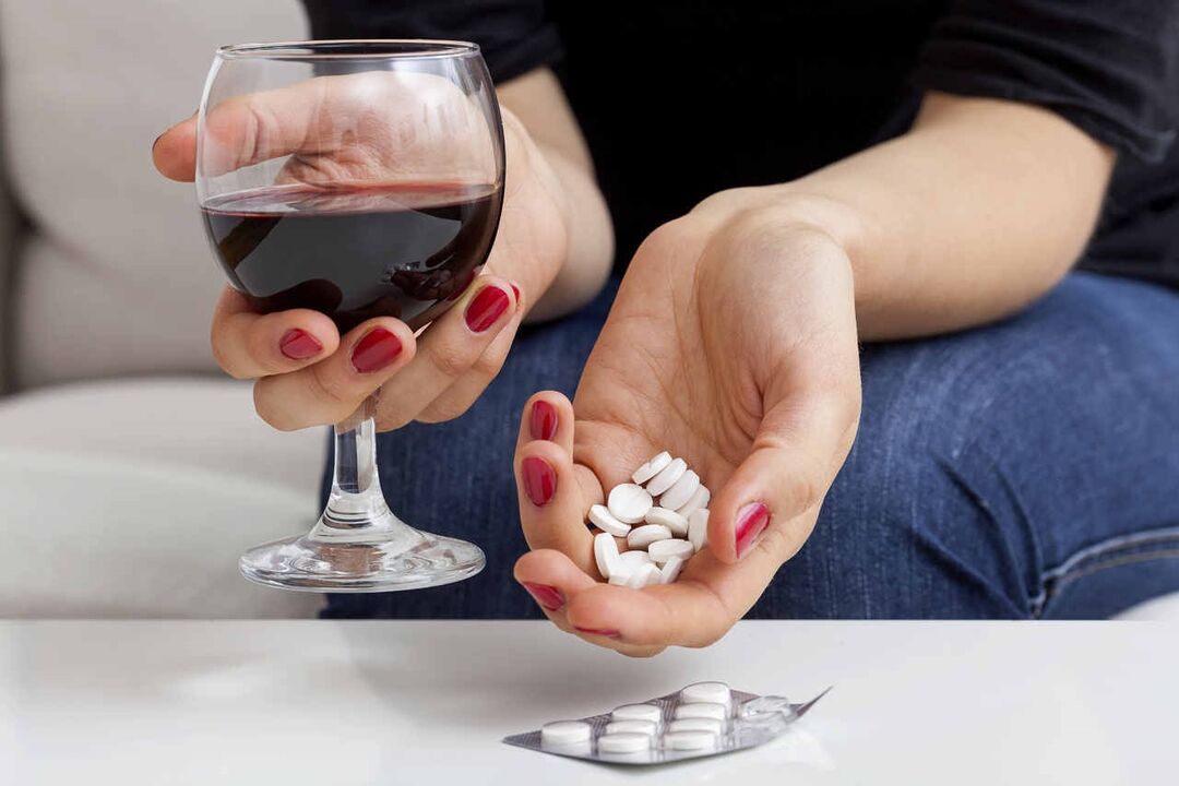 Tolerance of taking antibiotics and alcohol