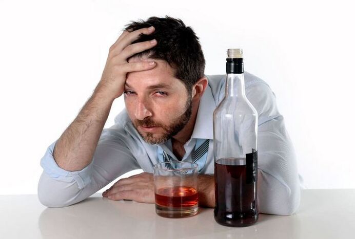 Man who suffers from alcoholism and how to drink stops drinking