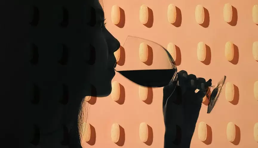 Drink alcohol and take antibiotics at the same time