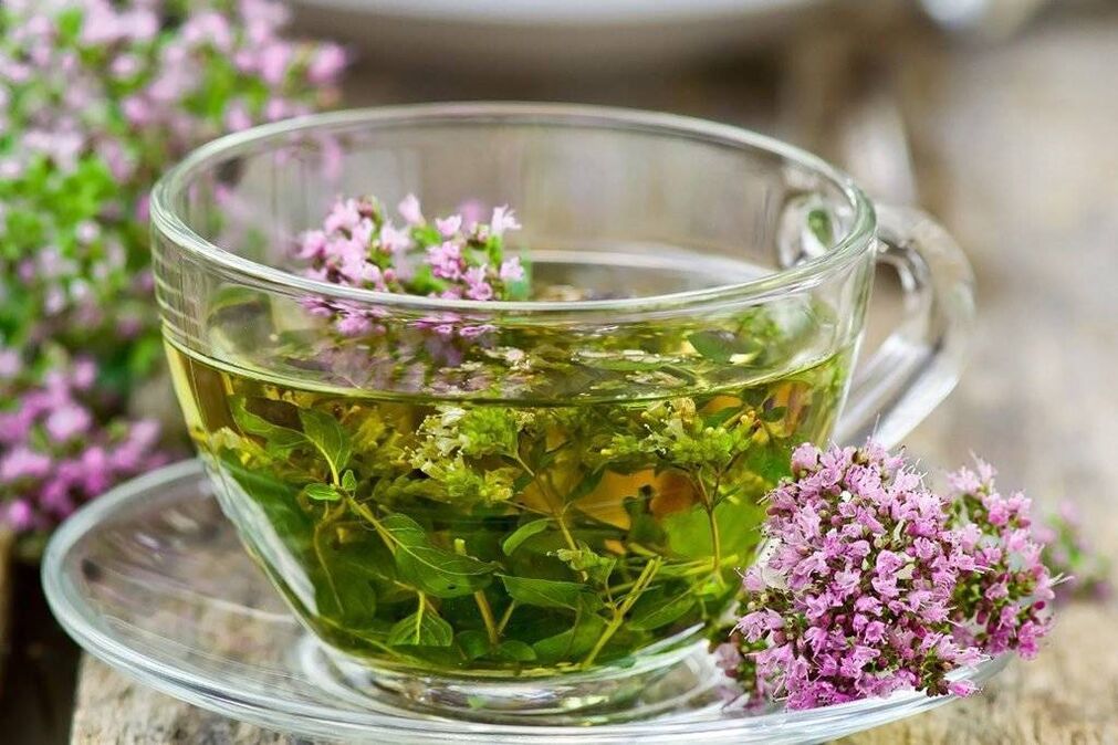 Tea with centaury for women to avoid alcohol